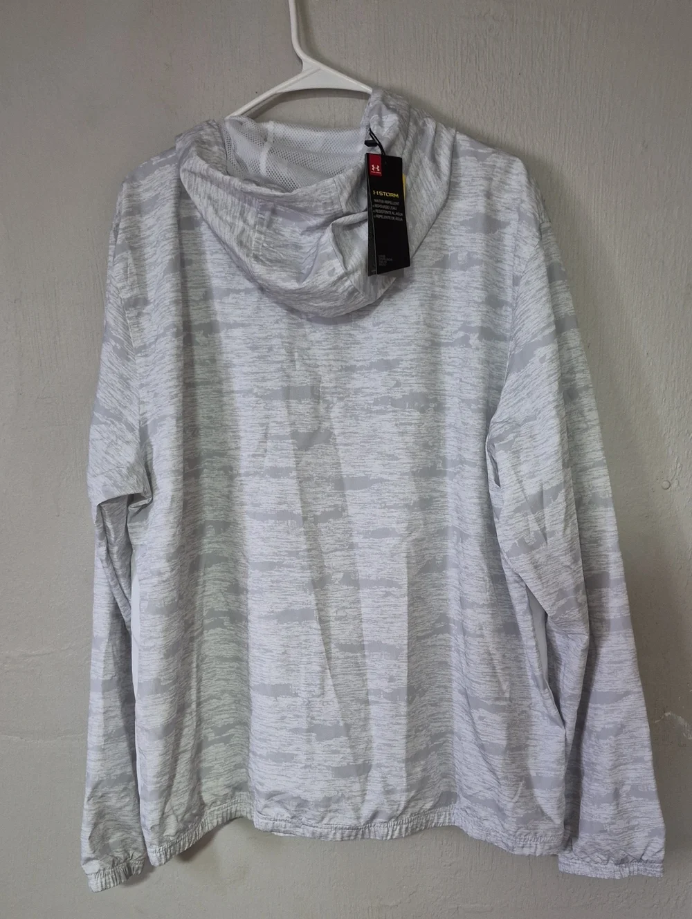 Womens Under Armour Windbreaker Size XL